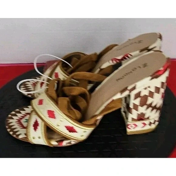 Z London Veloce Ankle Lace Up Sandal Aztec Tribal Black Size 8.5 NWT'S - Picture 5 of 10